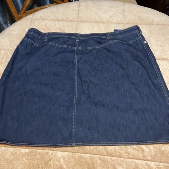 Land’s End Denim Skirt - Picture 4 of 8